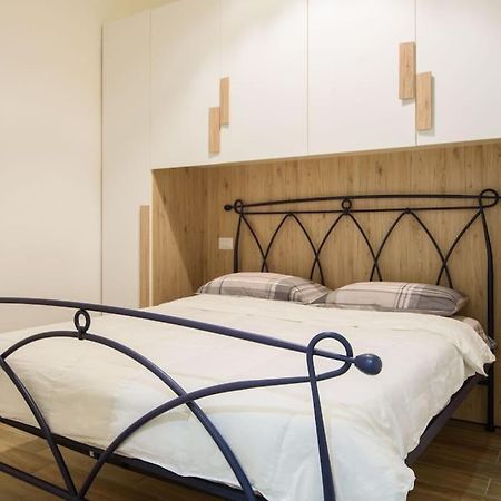 Stazione Treni - Wi-Fi & Netflix Cozy Space Διαμέρισμα Σαλέρνο Εξωτερικό φωτογραφία