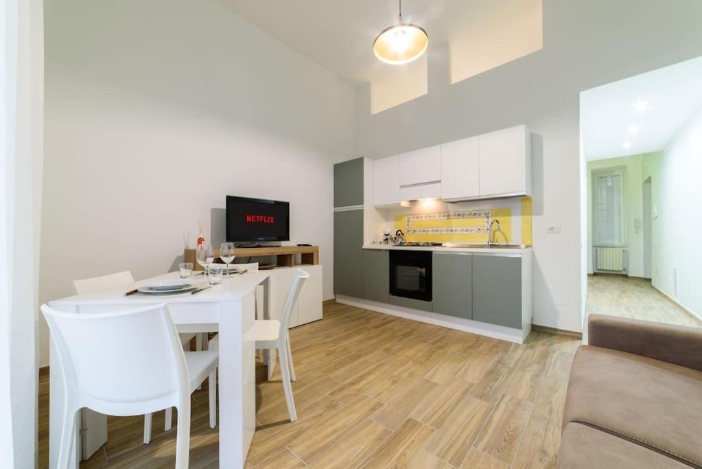 Stazione Treni - Wi-Fi & Netflix Cozy Space Διαμέρισμα Σαλέρνο Εξωτερικό φωτογραφία