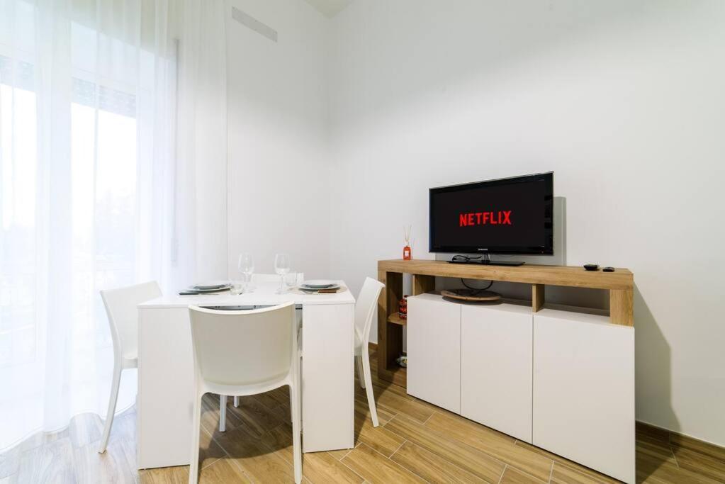 Stazione Treni - Wi-Fi & Netflix Cozy Space Διαμέρισμα Σαλέρνο Εξωτερικό φωτογραφία